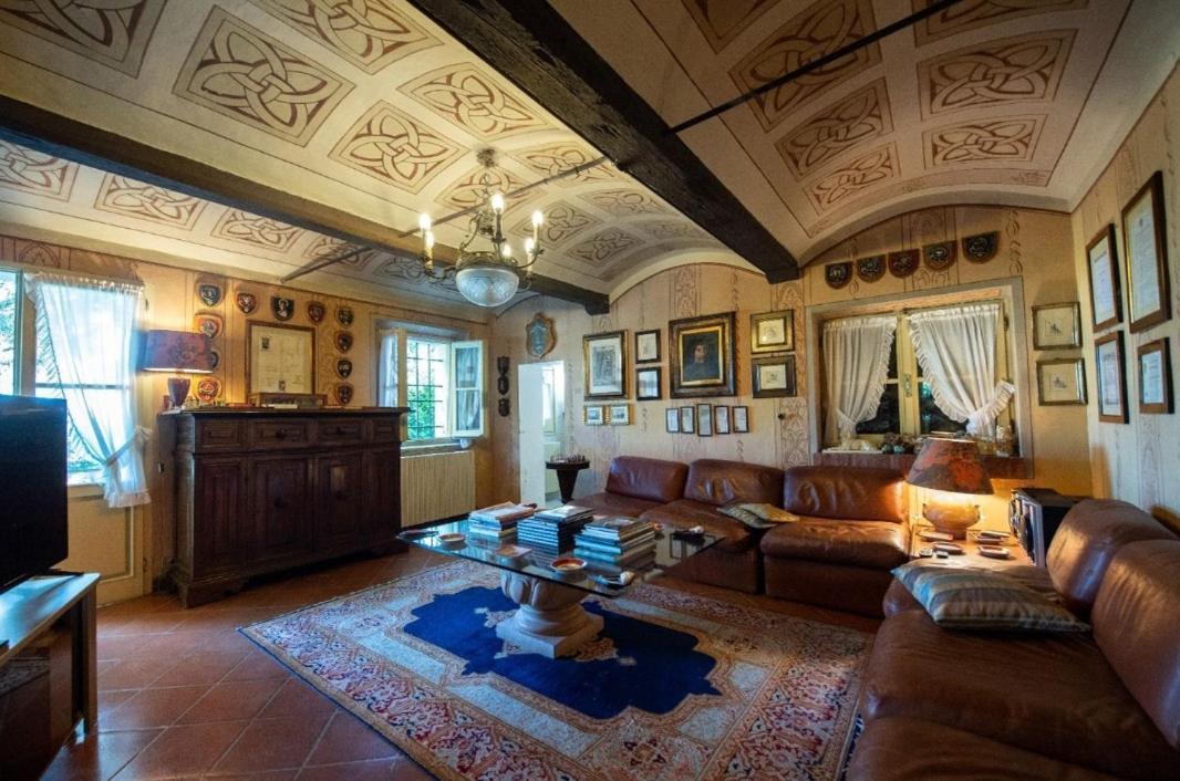 Villa Ottocentesca Immersa Nel Verde Montecavolo Екстер'єр фото