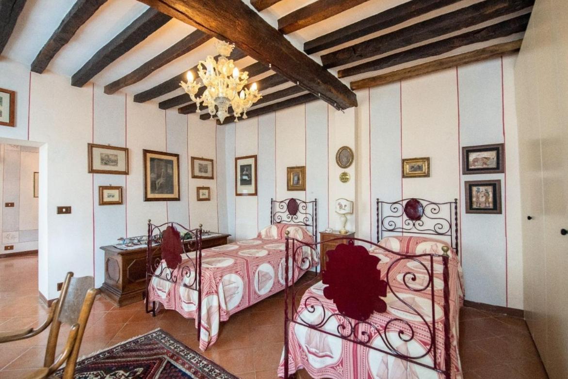 Villa Ottocentesca Immersa Nel Verde Montecavolo Екстер'єр фото